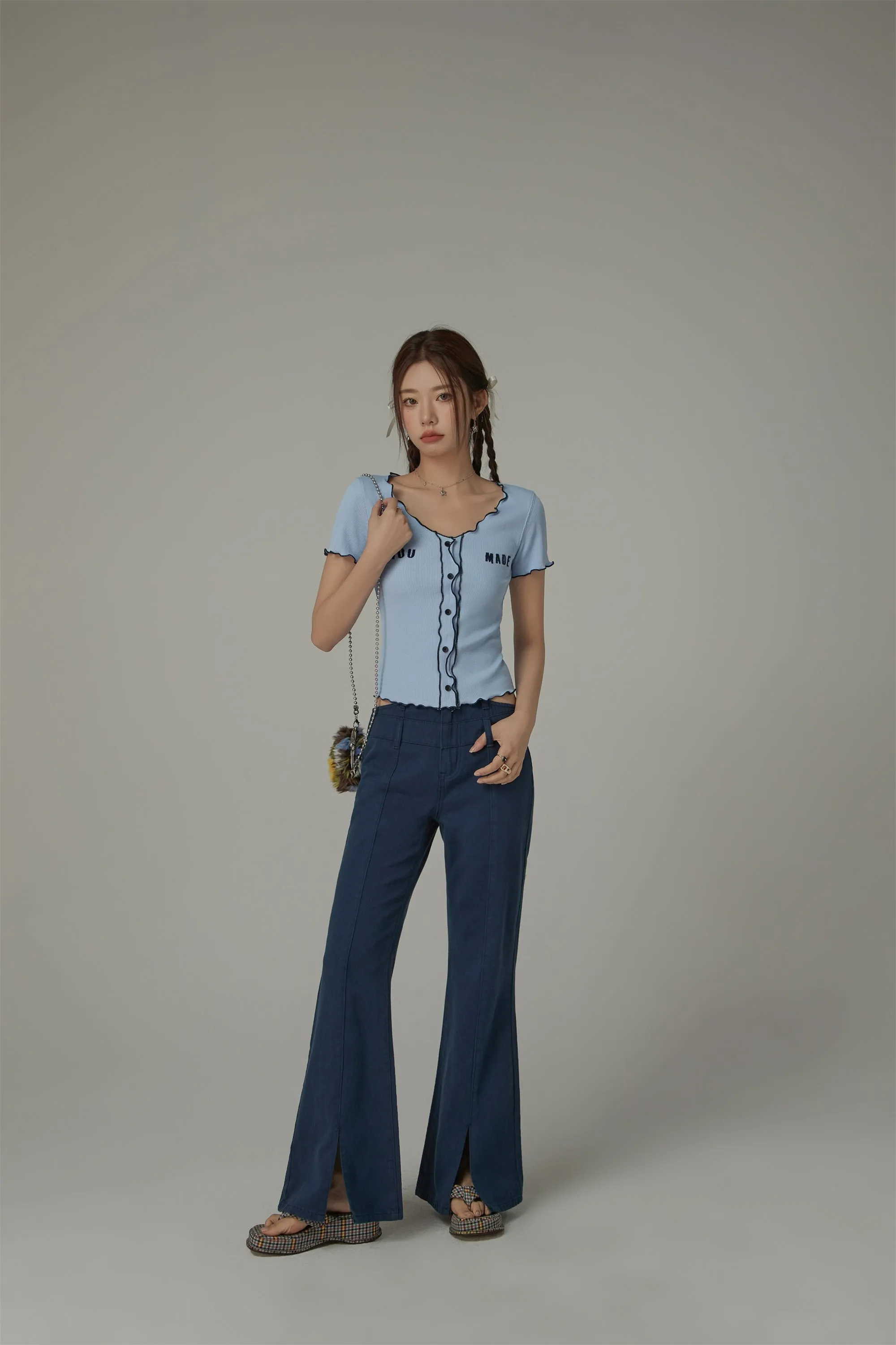 Color Ruffle Lining Button Slim Top