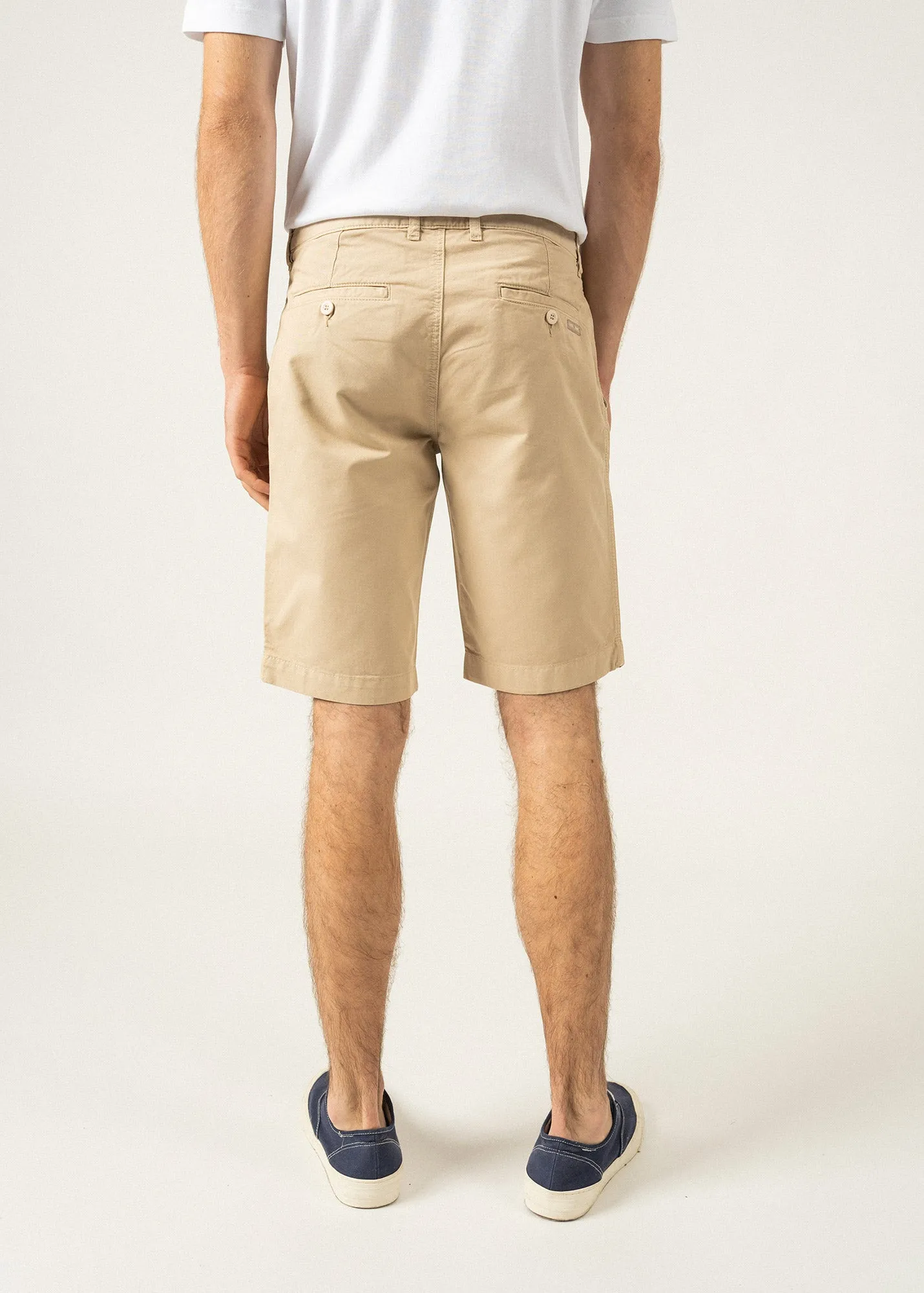 Doug straight Bermuda shorts - in cotton canvas (PLAGE)