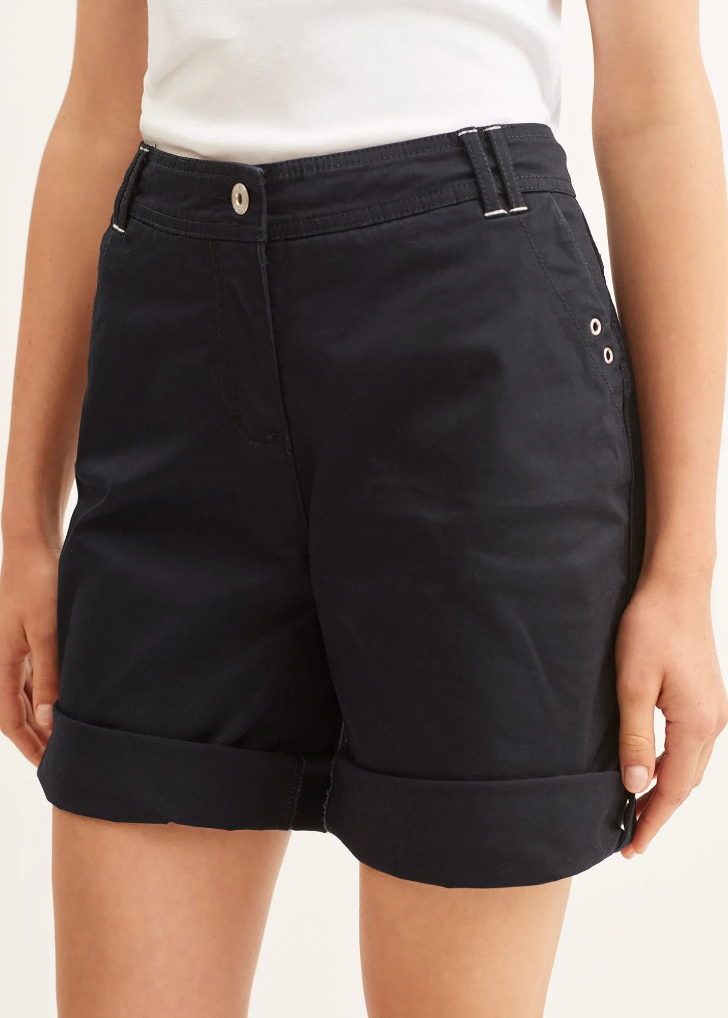 Marie Bermuda shorts - in cotton gabardine (NAVY)